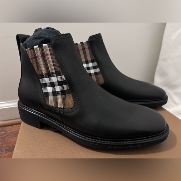 Burberry Vintage Check Detail  Leather Chelsea￼Boote Size US9/42 - Picture 7 of 16